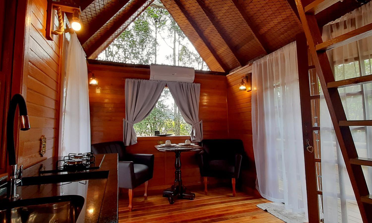 Casa Na Arvore Com Hidro, Piscina, Trilha, Cavalo 本图贡萨尔维斯 外观 照片